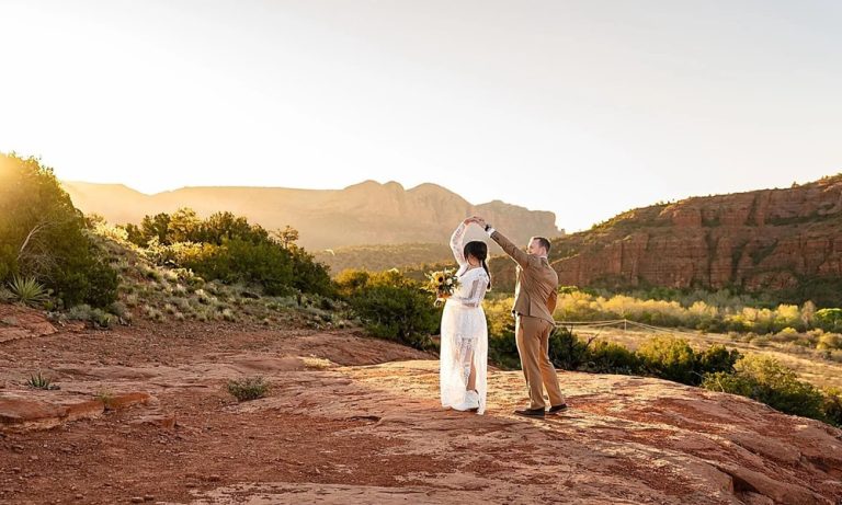 elope_in_sedona_with_less_stress_and_better_views_32510911_featured