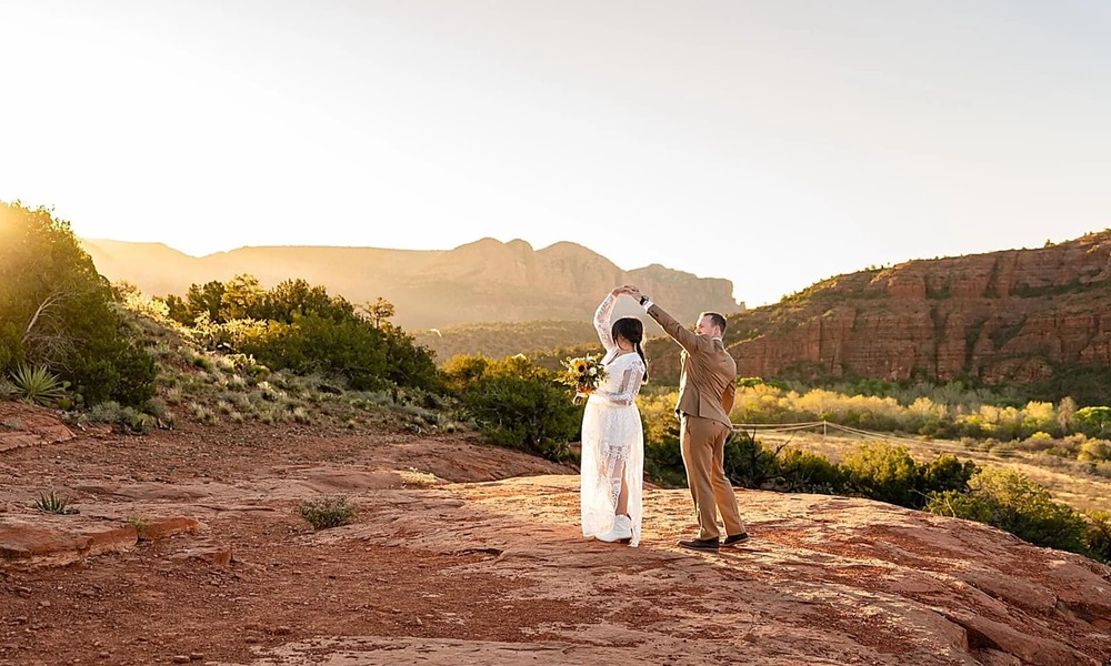 elope_in_sedona_with_less_stress_and_better_views_32510911_featured